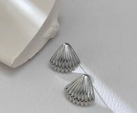 SILVER ANAROOK EARRING