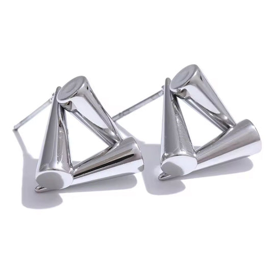 SILVER ANAROOK EARRING